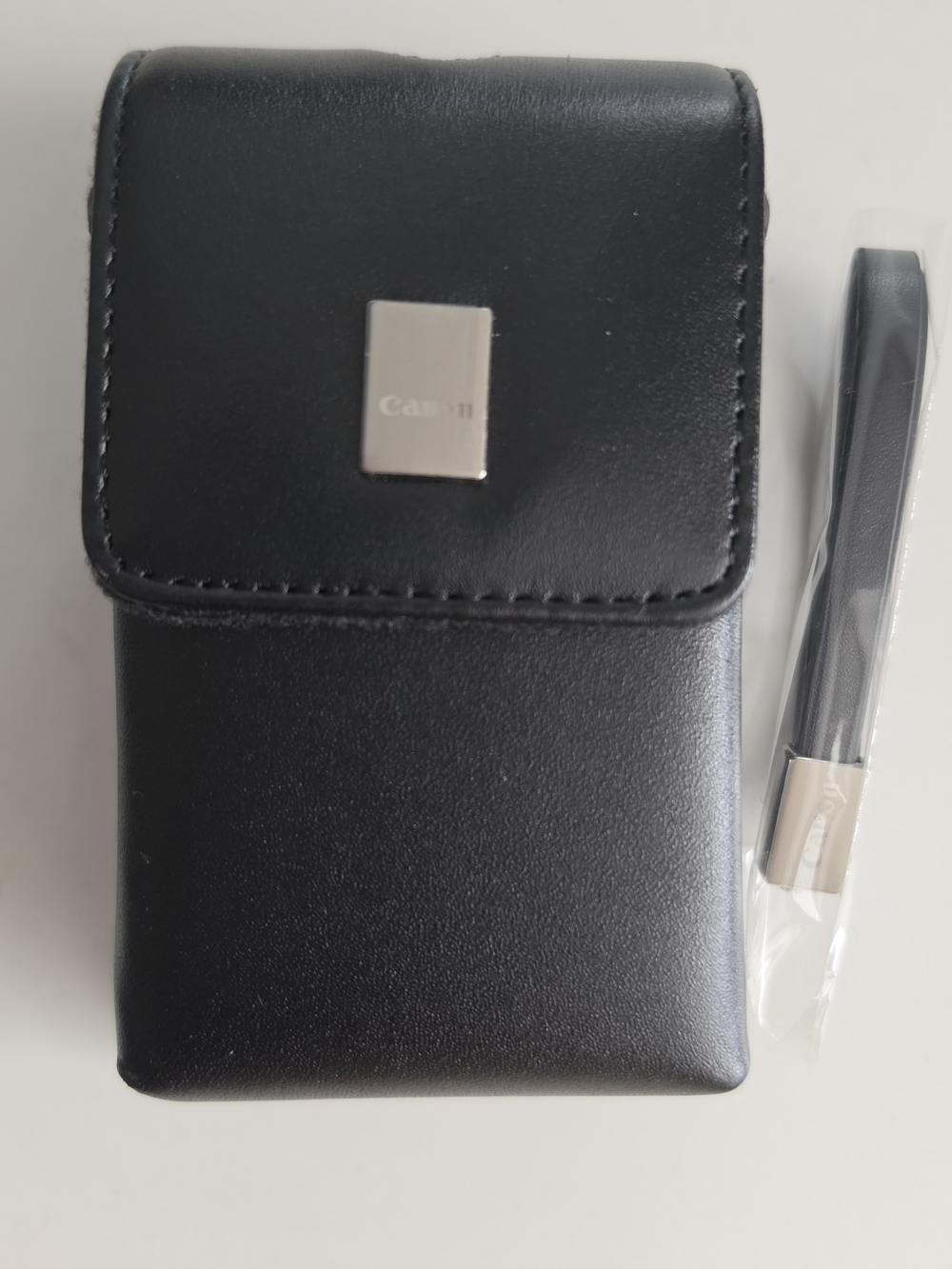 NIB Canon Deluxe Black Leather Camera Case PSC-55 with Wrist Strap - Picture 4 of 8